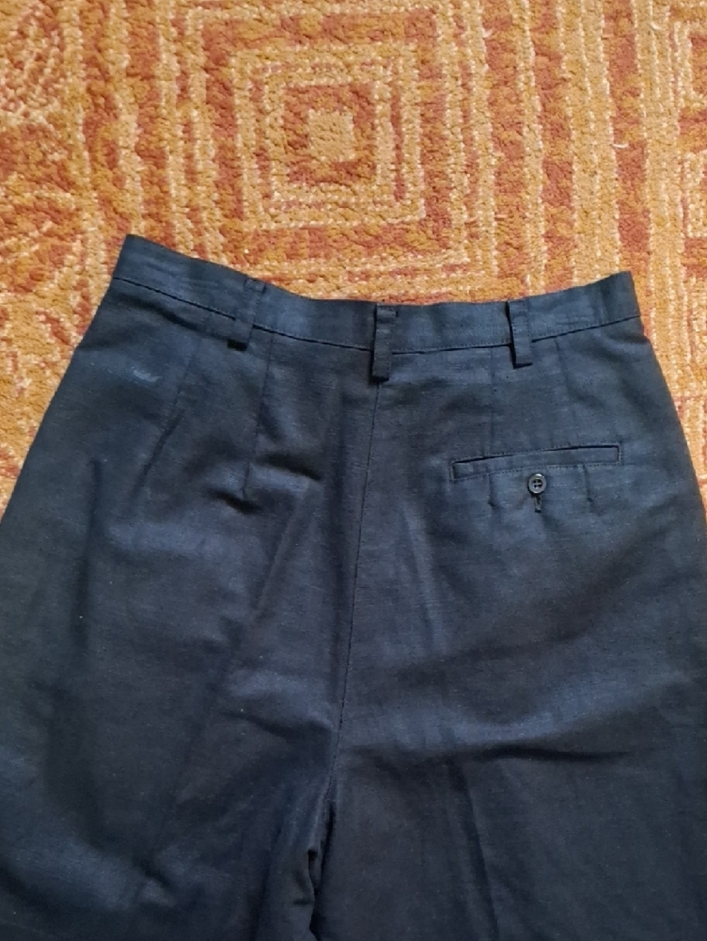 Liz Claiborne Black Pleated Bermuda Shorts (Jea084) - Picture 4 of 5